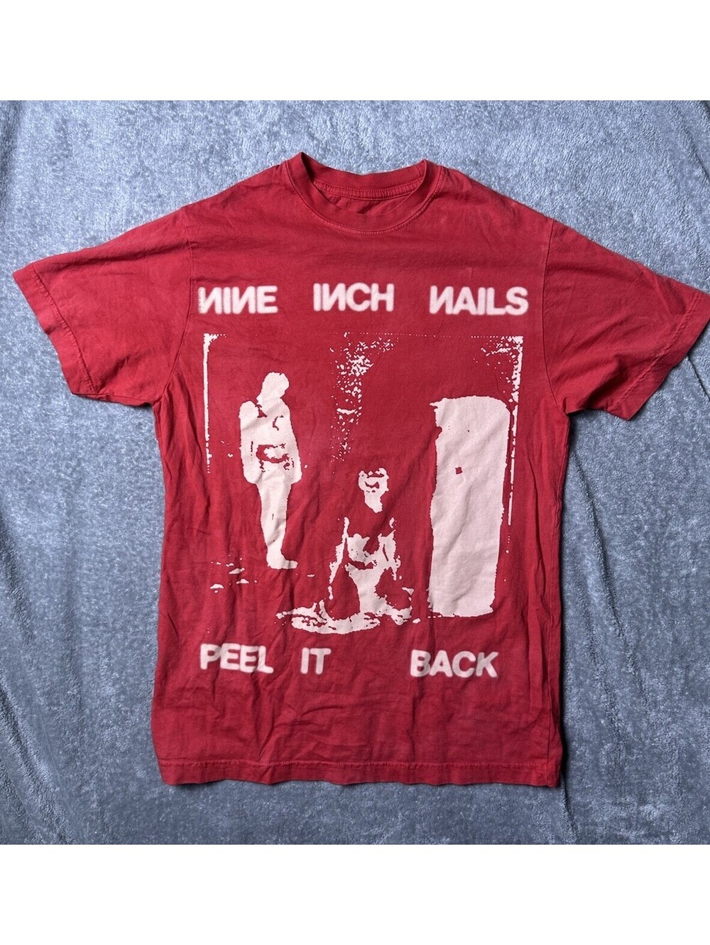 2018 Nine Inch Nails NIN Peel It Back Red Graphic T Shirt Mens Small Official